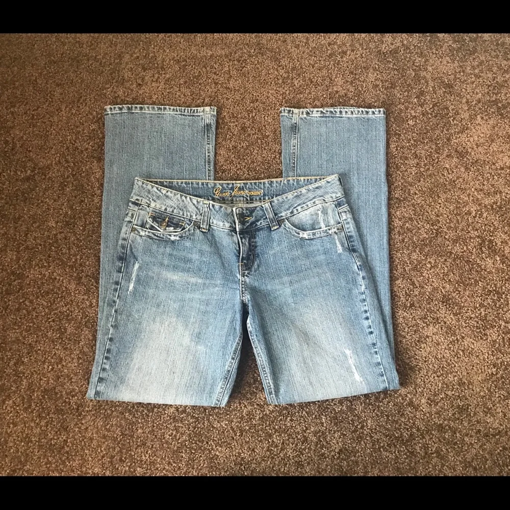 GUESS Doheny Jeans Size 32 Distressed Bootcut Medium Wash Y2K Denim